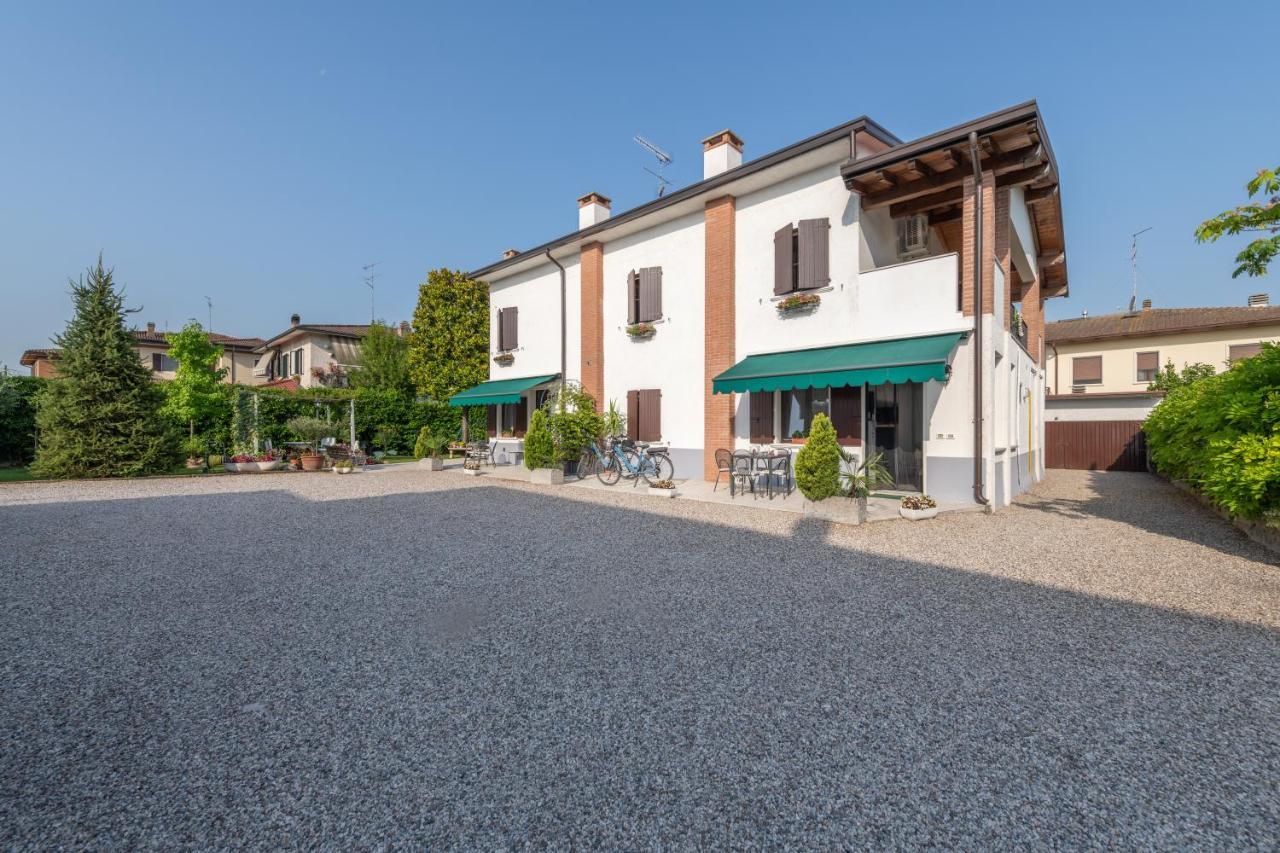 Vila Casacobelli Monzambano Exteriér fotografie