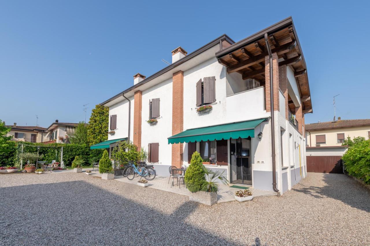 Vila Casacobelli Monzambano Exteriér fotografie